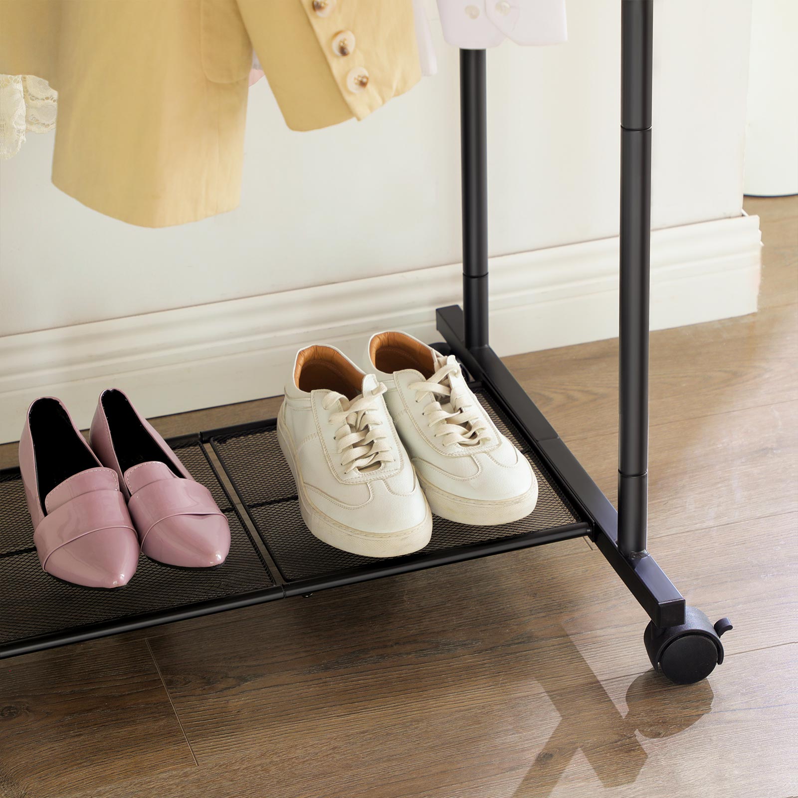 Black Garment Rack with 2 Rails on Wheels SONGMICS