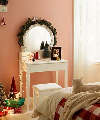 2021-xmas-pomos.html-PC-Advert with 4 Pictures-Her-URDT151W01-PC.jpg